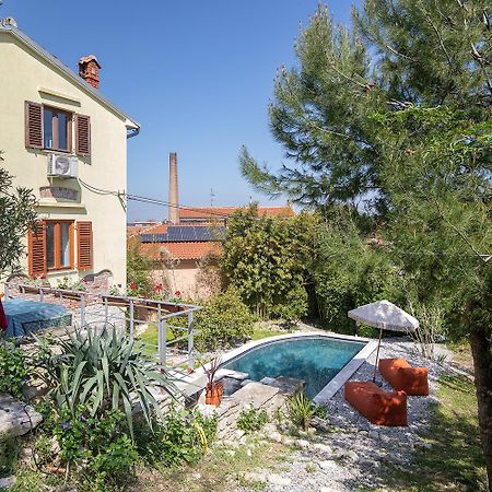 Apartments Kastel Pula Exterior photo