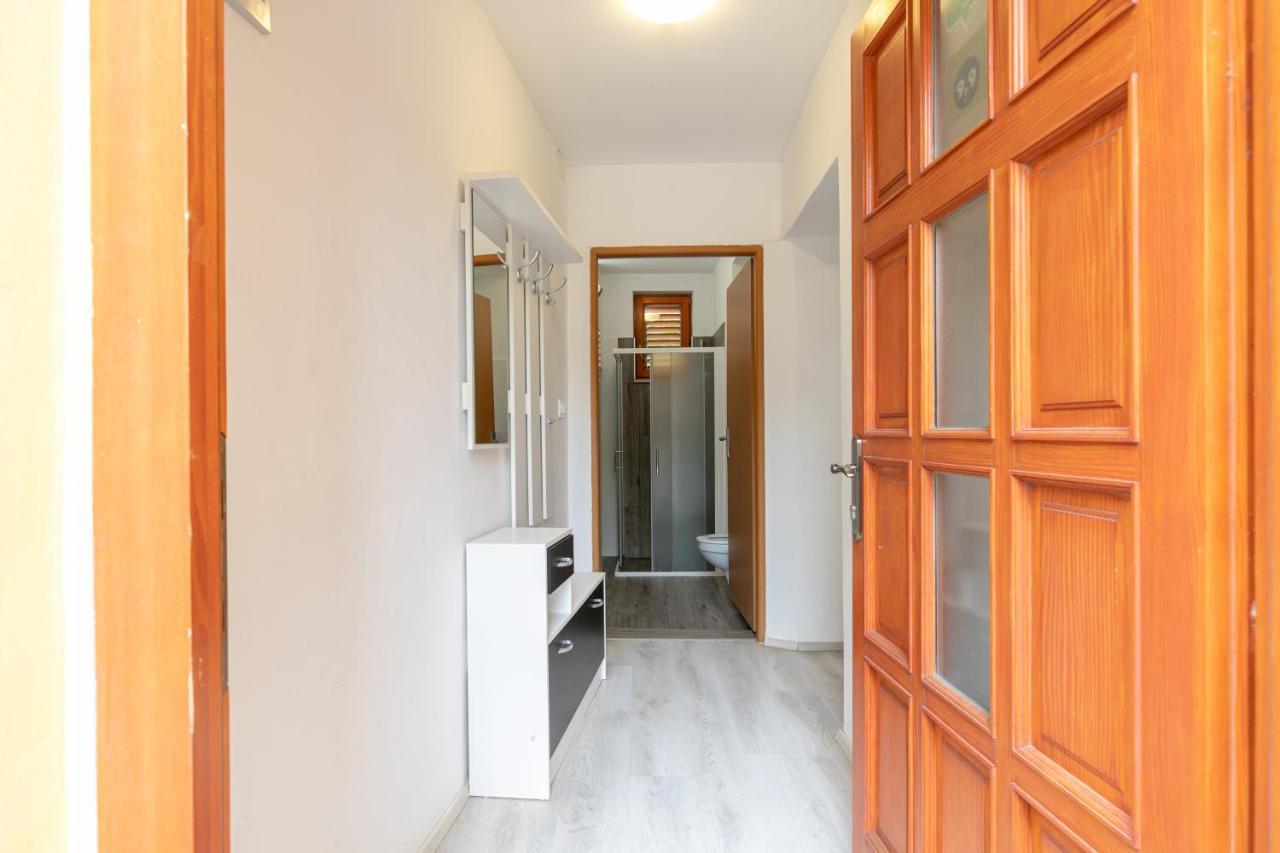 Apartments Kastel Pula Exterior photo